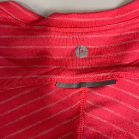 Long Sleeve Fitted Athletic Running‎ Thumb Holes Reflective Top Hot Pink S - Picture 8 of 9